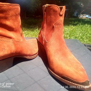 FRYE booties, brand new, never worn outside size 8.5
